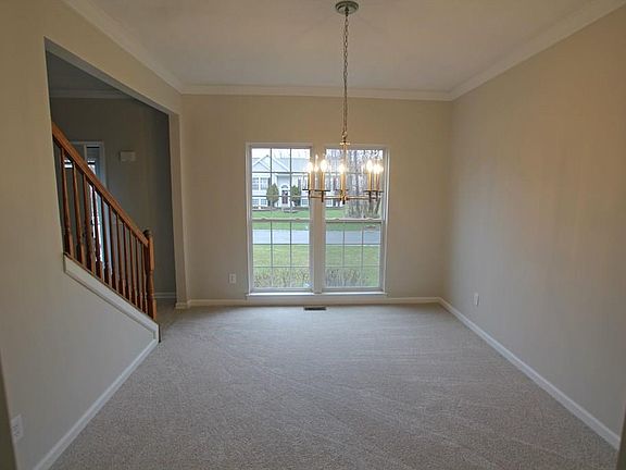 4th image of 1005 Beaver Creek Dr