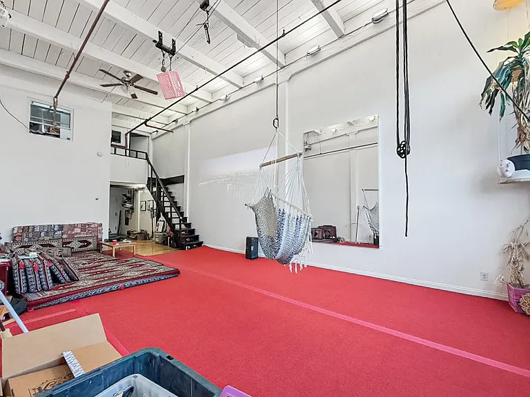 345 Eldert St #303 — Photo 3