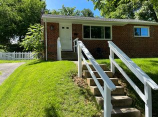 710 1st St, Rockville, MD 20851