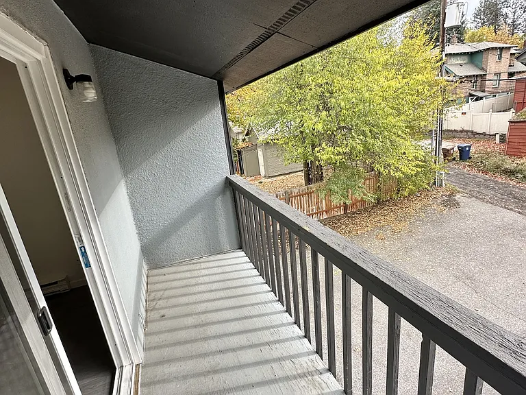 1119 W 11th Ave #7 — Photo 11