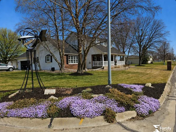 435 N 17th St, Geneva, NE 68361