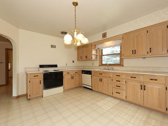 3rd image of 4512 W Van Beck Ave