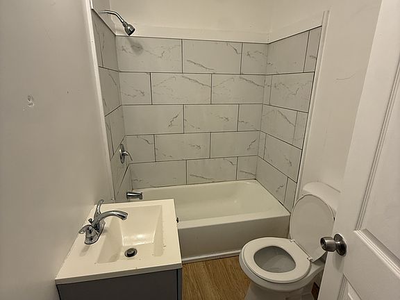 3rd image of 511 Gallagher St
