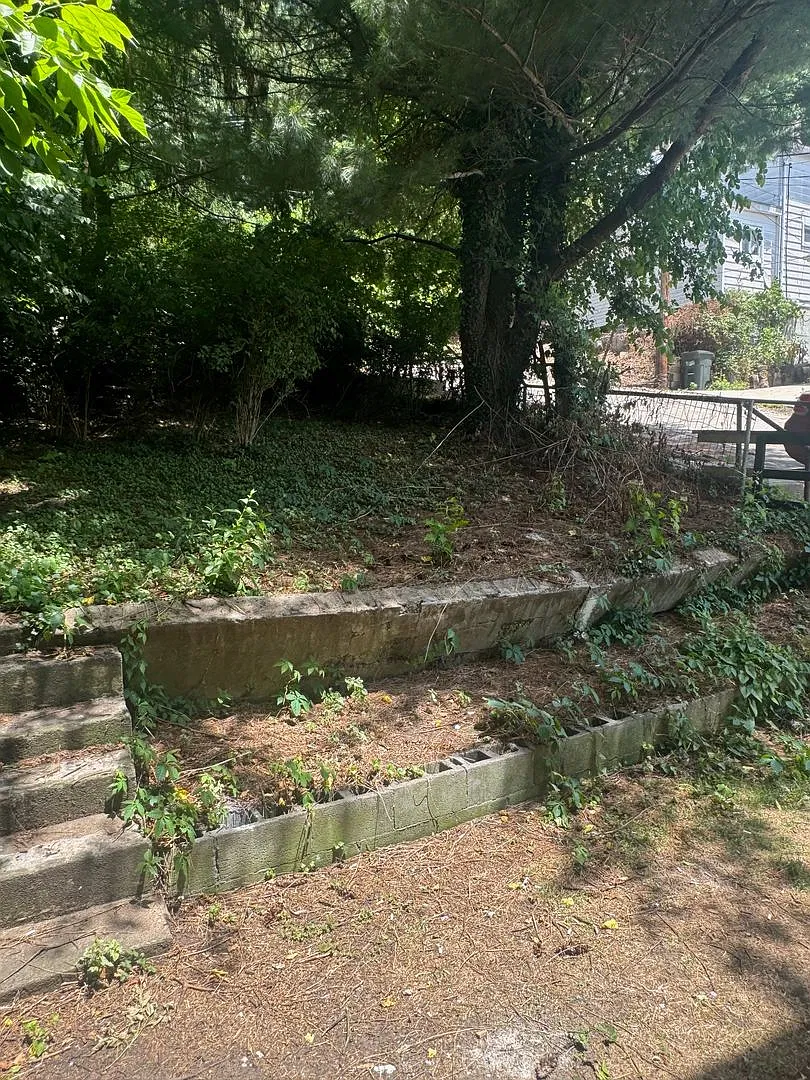 Beautifully Updated 2BR Home in McKees Rocks, Section 8 Considered!! — Photo 1