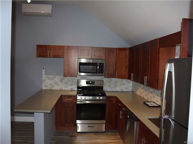 1st image of 23 Tobins Ln #2