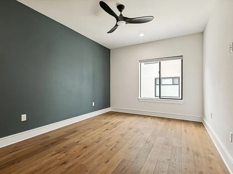 310 Clay St #12 — Photo 26