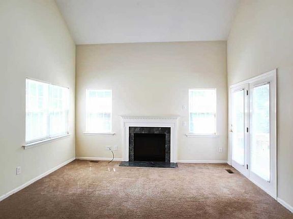 5th image of 109 Deerfield Dr