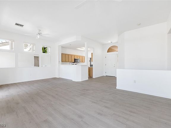 5th image of 10316 Cogswell Ave