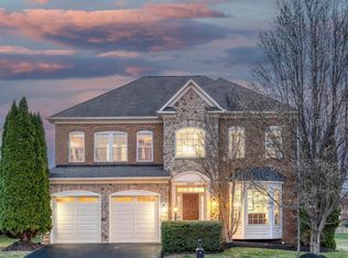 19300 Creek Field Cir, Leesburg, VA
