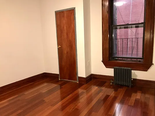 Rented by Bond New York | media 22