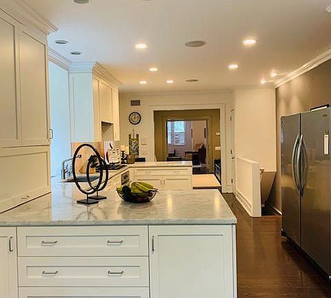 2nd image of 323 Pine St #1