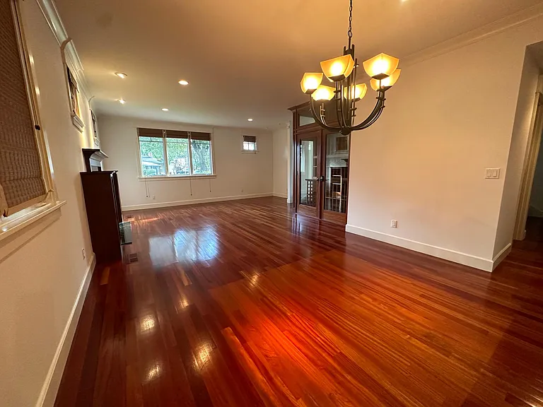 370 Duluth Cir — Photo 2