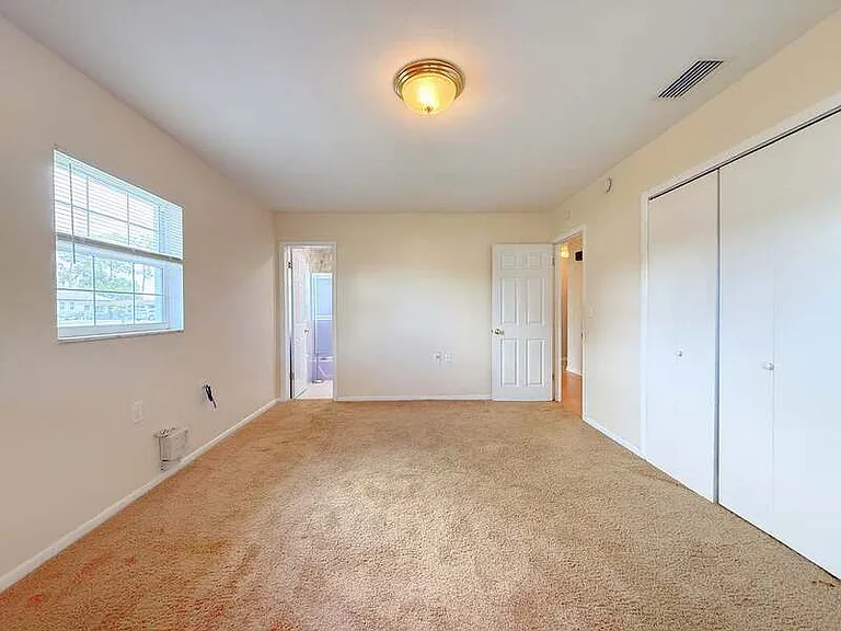 213 6th Ave SW — Photo 32