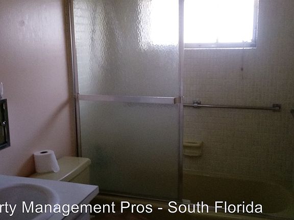 5th image of 2900 Crosley Dr E APT M