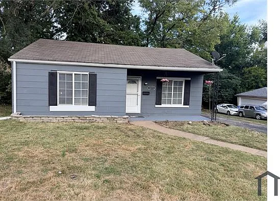 3 bed, $1,650 — Photo 2