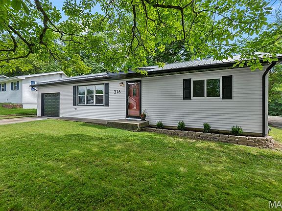 2nd image of 216 Oconnell St