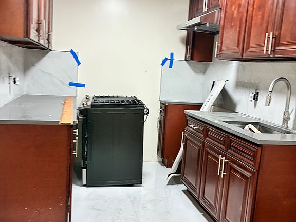 2nd image of 1762 Bartow Ave Floor 1