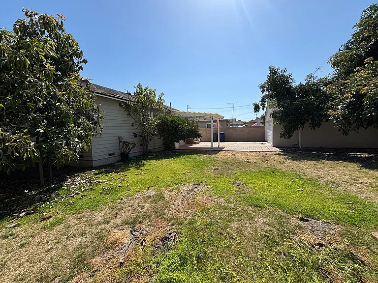 8112 Taylor St — Photo 19