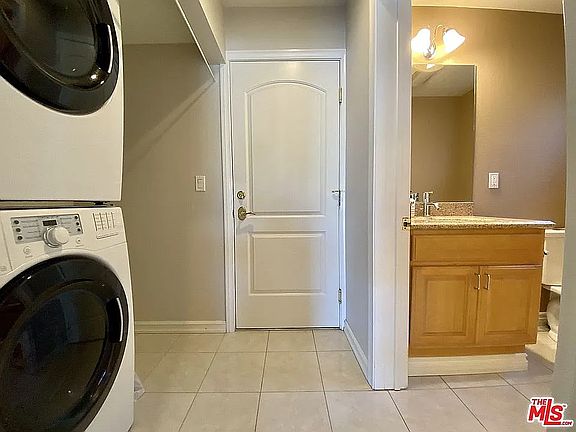 3rd image of 3115 Isabel Dr