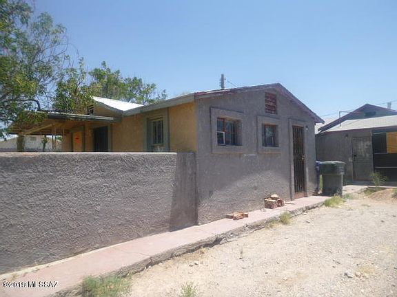 2nd image of 113 W Palmdale St