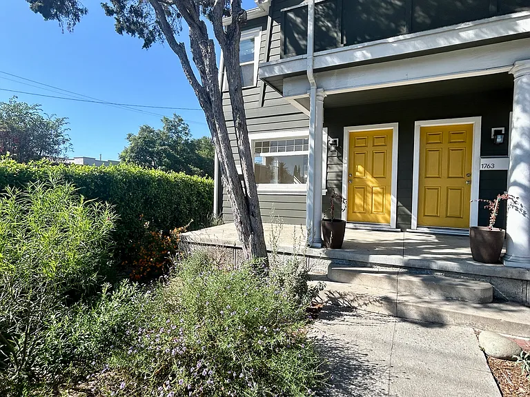 1765 Clinton St — Photo 16