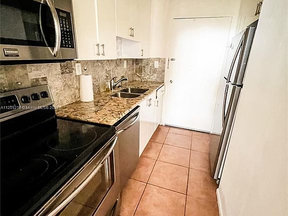 4th image of 4747 Collins Ave APT 108