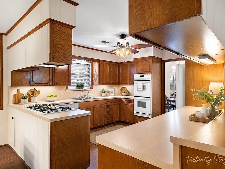 4912 Goose Creek Dr — Photo 5