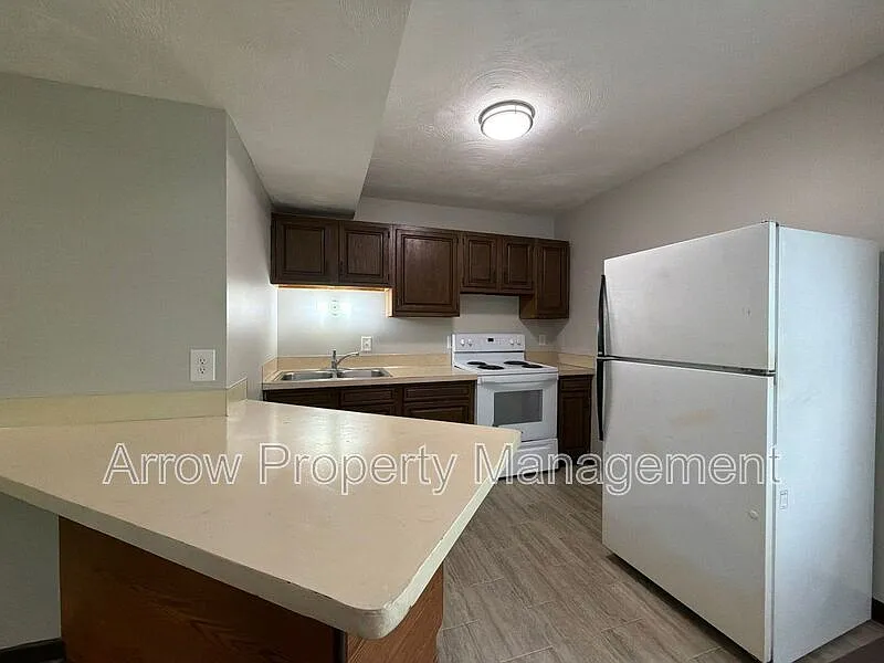 1 bed, 1.0 bath, $760 — Photo 2