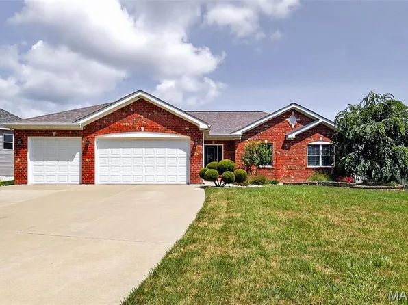 10415 Village Dr E, Foristell, MO 63348