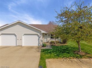 305 Holly Pl, Barberton, OH