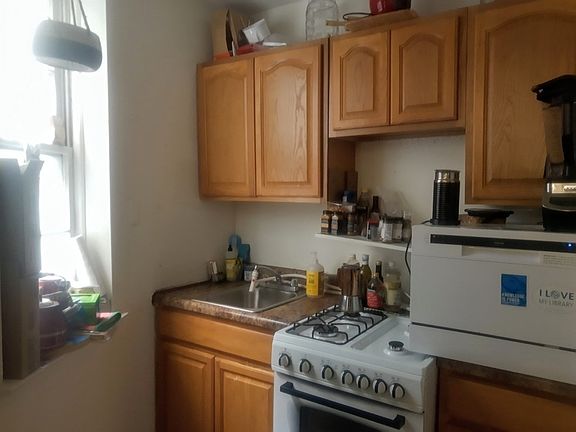 2nd image of 216 7th Ave #2D