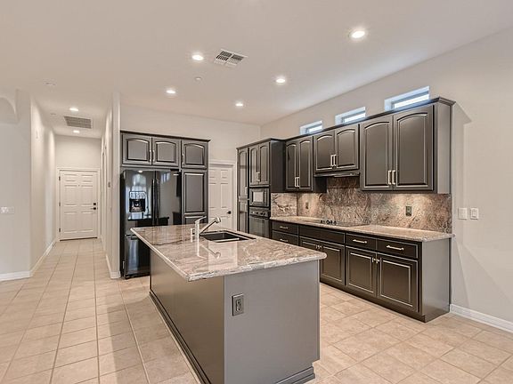 5th image of 8697 E Krail St