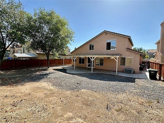 3rd image of 39402 Calistoga Dr