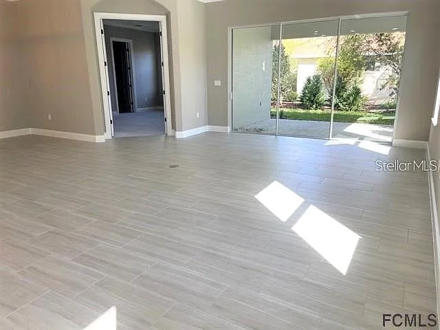 7 Oasis Cir — Photo 8