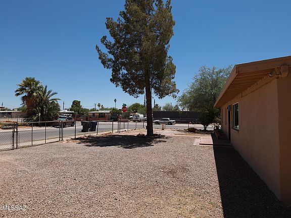 5th image of 672 W Calle Sevilla