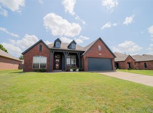 19722 E 44th St S, Broken Arrow, OK 74014