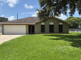 304 Avenue E, Nederland, TX 77627