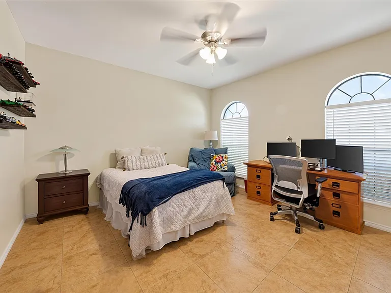 6015 Homestead Ct — Photo 16