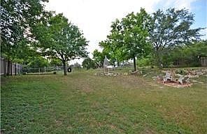 4th image of 1110 Riverlawn Dr