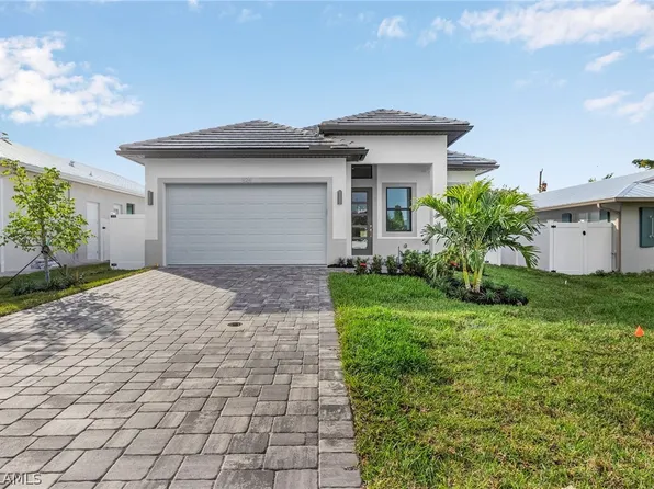 615 102nd Ave N, Naples, FL 34108