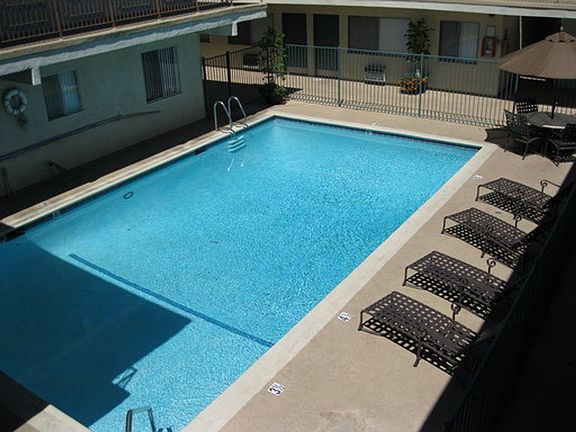 3rd image of 3399 Bennett Dr #36