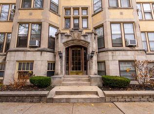 1042 Washington Blvd APT 3W, Oak Park, IL 60302