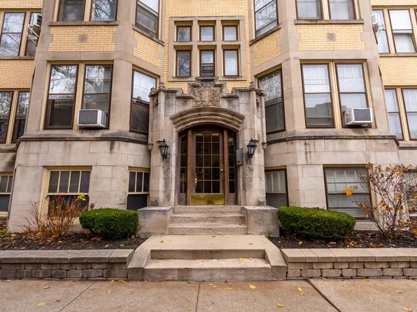 1042 Washington Blvd APT 3W, Oak Park, IL 60302