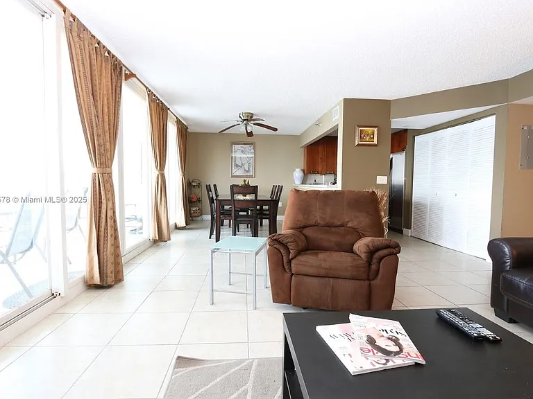 17800 N Bay Rd #404 — Photo 4