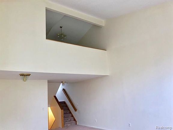 5th image of 4230 Breckenridge Dr #1