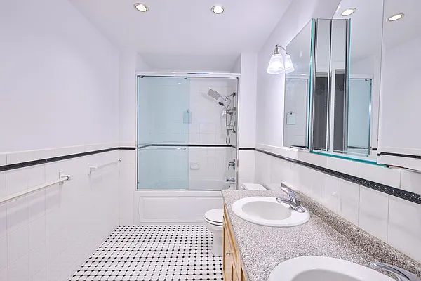 Sold by Compass | media 7