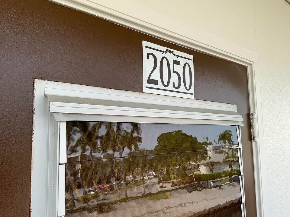 2050 Hythe Pl #C