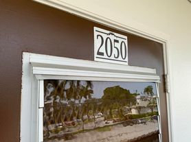 2050 Hythe C, Boca Raton, FL