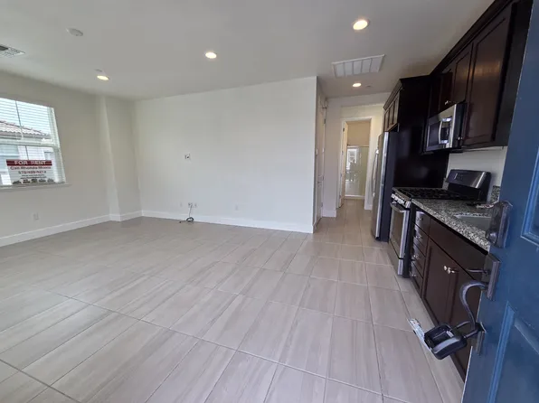 1361 S Durant Ter, Tracy, CA 95391