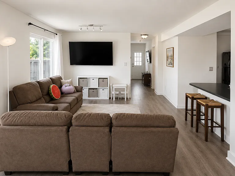 6 Kimberly Dr — Photo 8